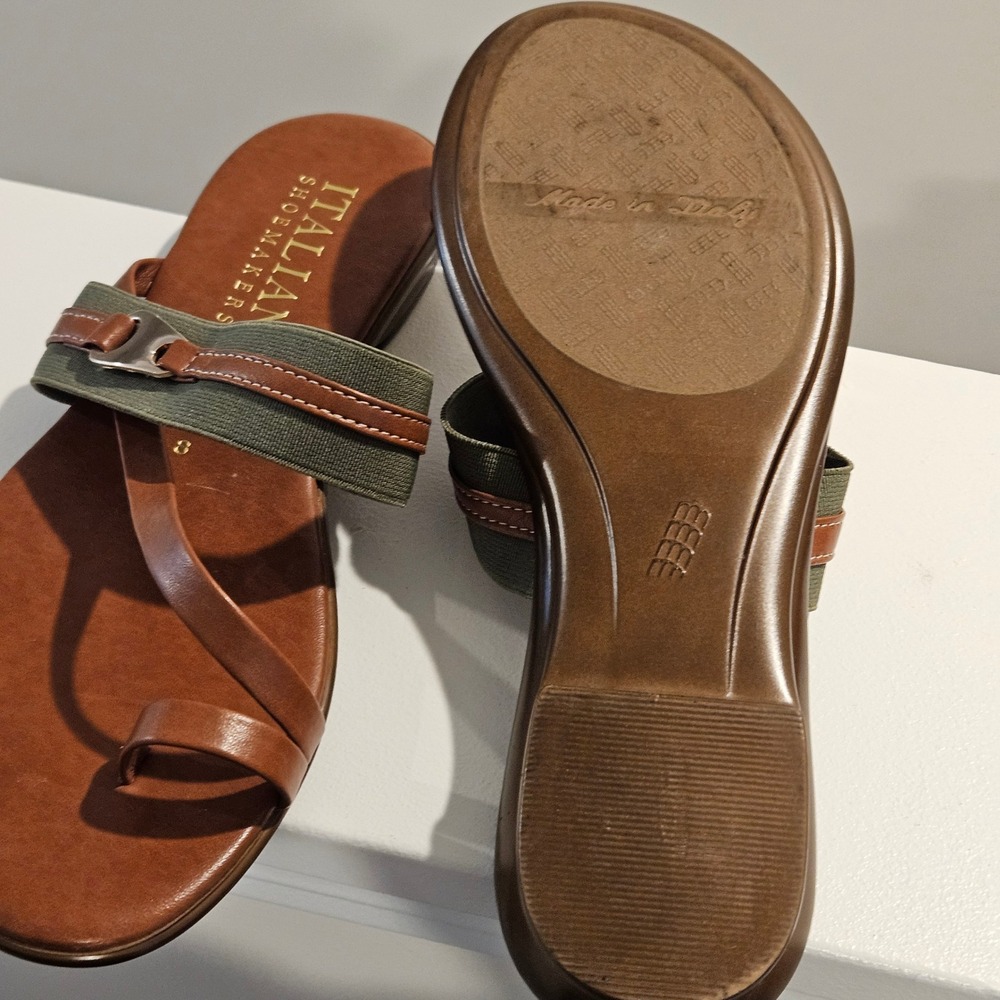Italian Shoemakers Sandals Womens 8 Brown Olive Toe Loop Flat Elastic Italy - Picture 6 of 7